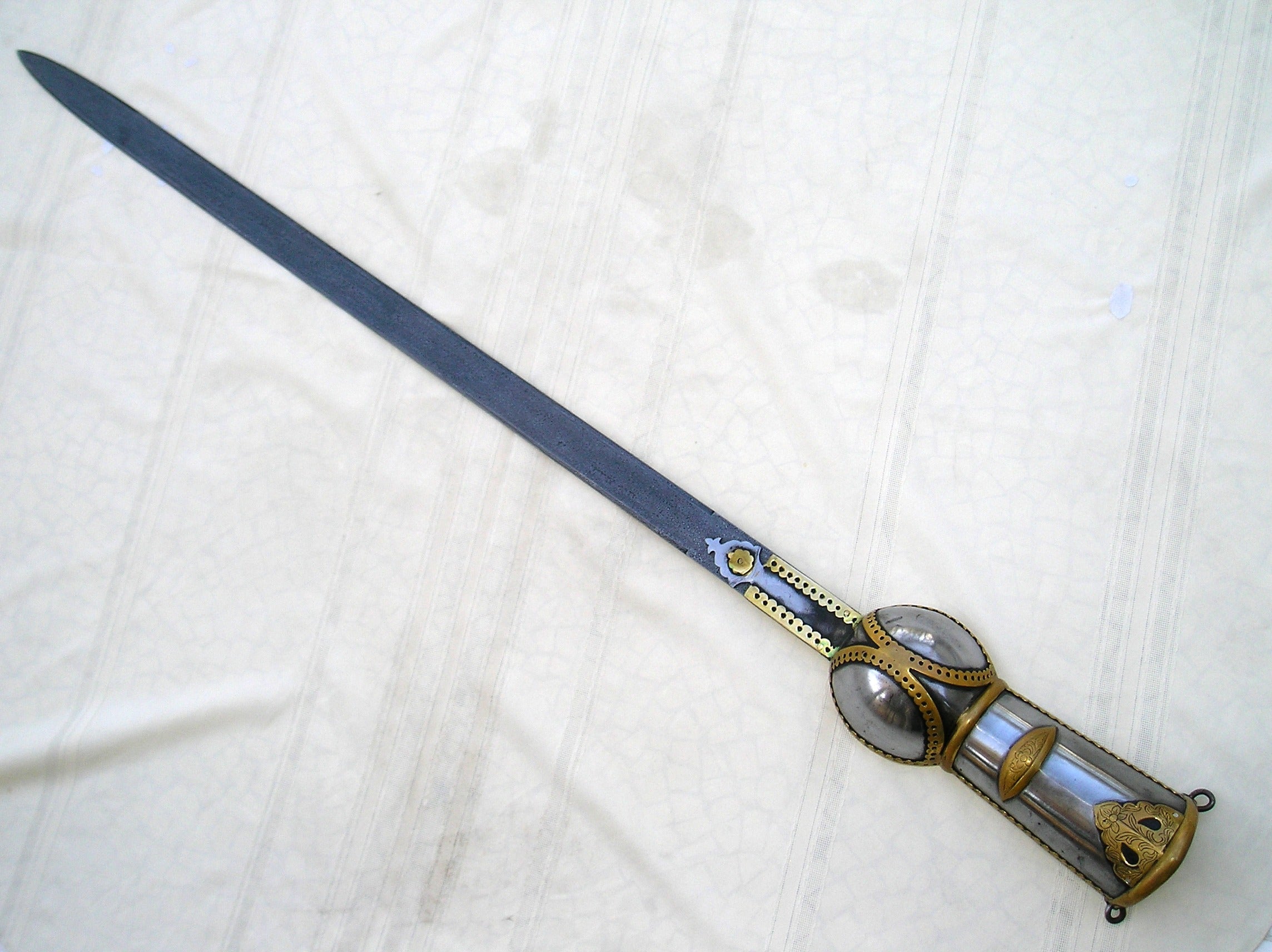 Sword Spotlight: La Pata