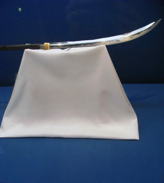 El arte de la metalurgia japonesa en la forja de espadas