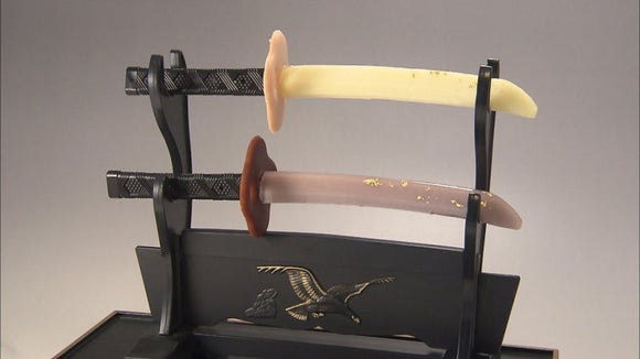 Chef de confiserie japonaise vendant de la crème glacée Katana